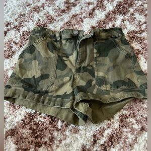 Hollister camo shorts